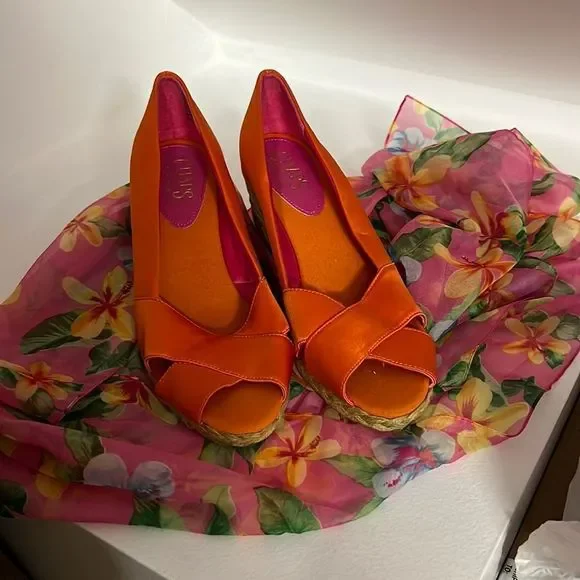 🧡NWOT Chaps Shoes🧡 - Picture 1 of 7